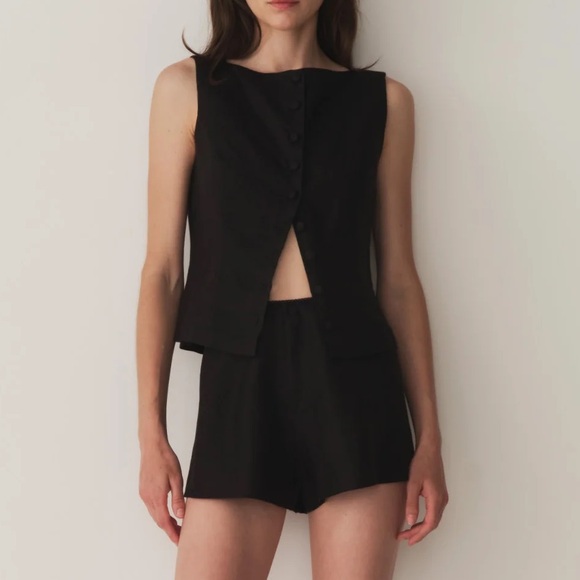 Doen Tops - NWOT Doen linen set (Loren short + Hayden top)